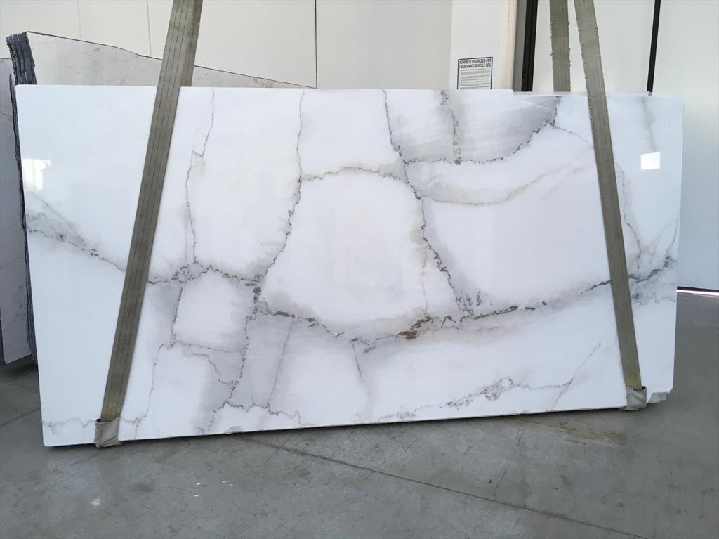 (D) Calacatta Lincoln Marble 20mm Polished